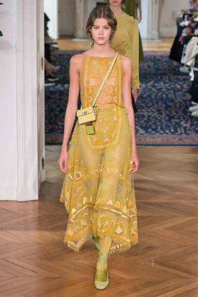 Look 22